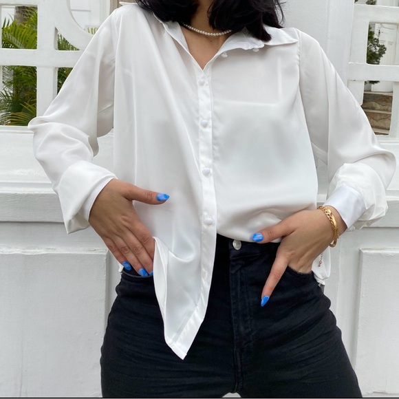 Silk blouse - Picture 2 of 3